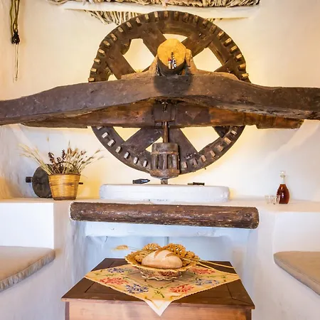 Axoni Windmill House * Othos