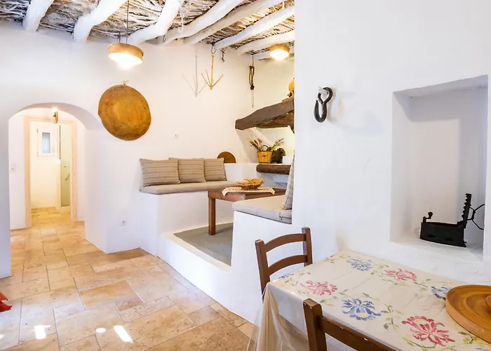 بيت للعطل Axoni Windmill House Othos